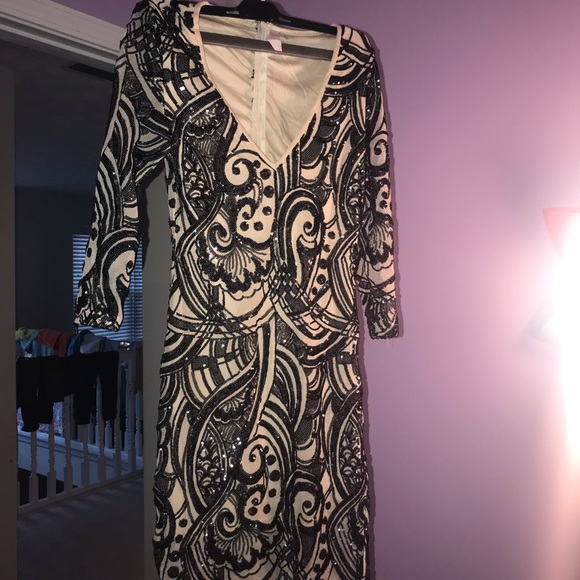 Fashion Nova Dresses & Skirts - Fashion nova body con black and cream dress